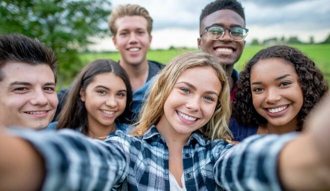 Hombre y mujer los creó. Para una vía de diálogo sobre la cuestión del género en la educación
